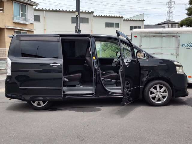 トヨタ ヴォクシー ２．０ ＺＳ 煌ＩＩ H21年 (関東) 99