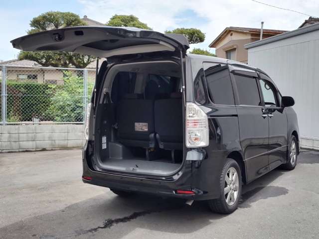 トヨタ ヴォクシー ２．０ ＺＳ 煌ＩＩ H21年 (関東) 99