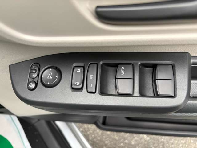 ホンダ Ｎ　ＢＯＸ ６６０ R8年 (関東) 99