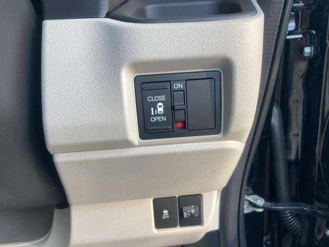 ホンダ Ｎ　ＢＯＸ ６６０ R8年 (関東) 99