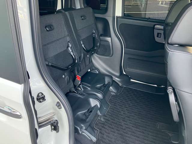 ホンダ Ｎ　ＢＯＸ カスタム ６６０ Ｌ ターボ R5年 (関東) 99