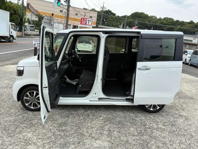 ホンダ Ｎ　ＢＯＸ カスタム ６６０ R8年 (関東) 99