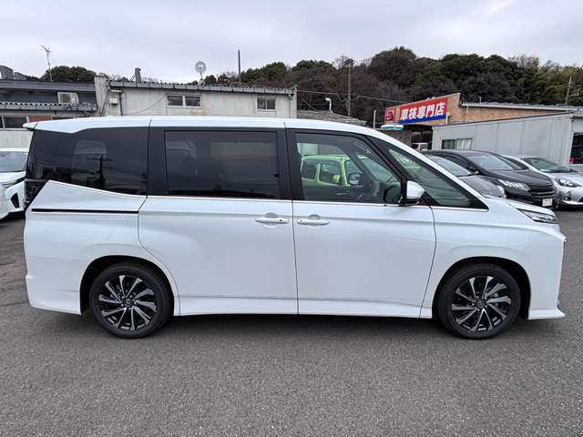 トヨタ ヴォクシー ２．０ Ｓ－Ｚ R8年 (関東) 99