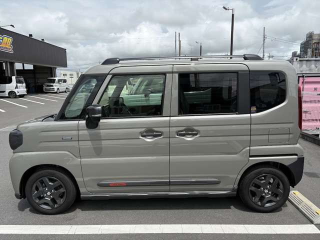 スズキ スペーシア ６６０ ギア ハイブリッド ＸＺ R7年 (関東) 99