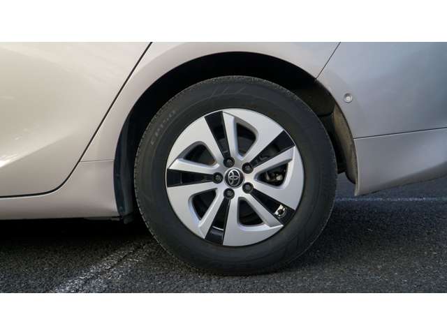 トヨタ プリウス １．８ Ａ H29年 (関東) 99