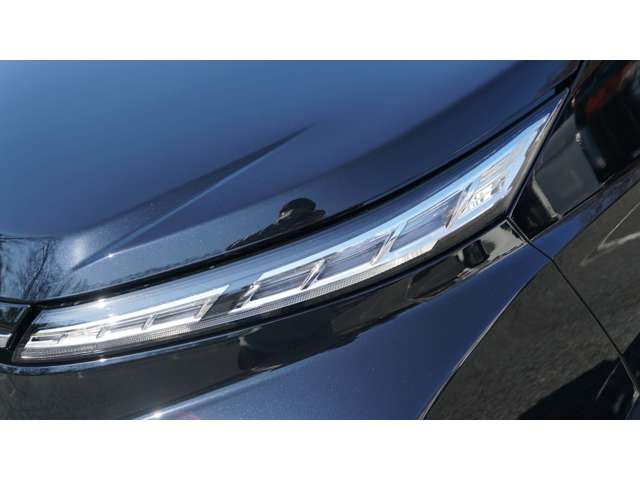 トヨタ ヴォクシー １．８ ハイブリッド Ｓ－Ｚ R8年 (関東) 99