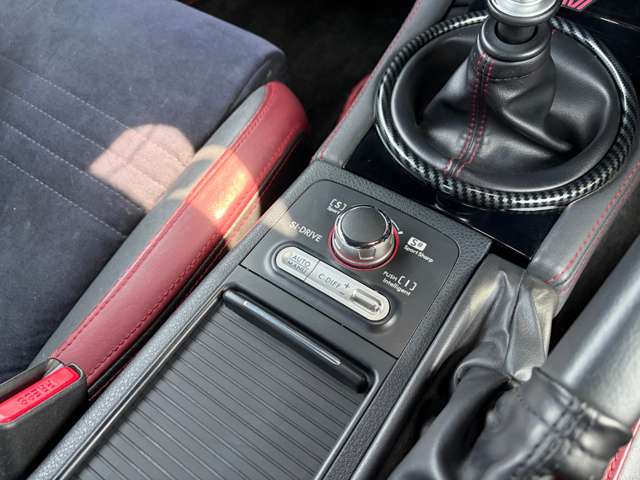 スバル ＷＲＸ　ＳＴＩ ＳＴＩ ２．０ タイプＳ ４ＷＤ H29年 (関東) 99