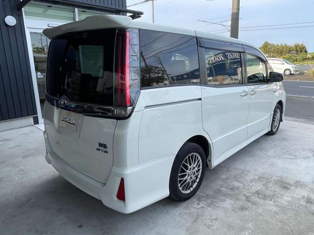 トヨタ ノア １．８ ハイブリッド ＳＩ ＷＸＢＩＩ R1年 (関東) 99