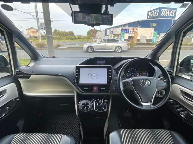 トヨタ ノア １．８ ハイブリッド ＳＩ ＷＸＢＩＩ R1年 (関東) 99