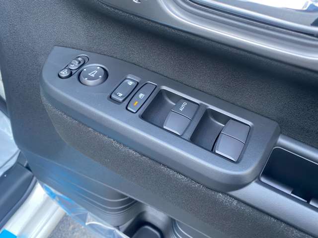 ホンダ Ｎ　ＢＯＸ カスタム ６６０ ターボ R8年 (関東) 99