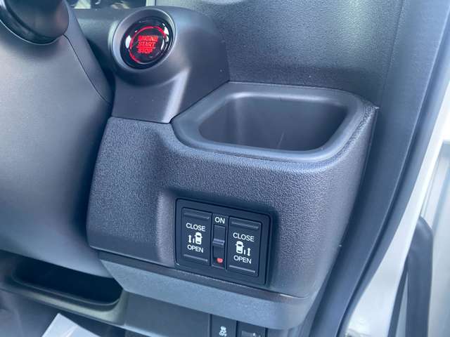 ホンダ Ｎ　ＢＯＸ カスタム ６６０ ターボ R8年 (関東) 99