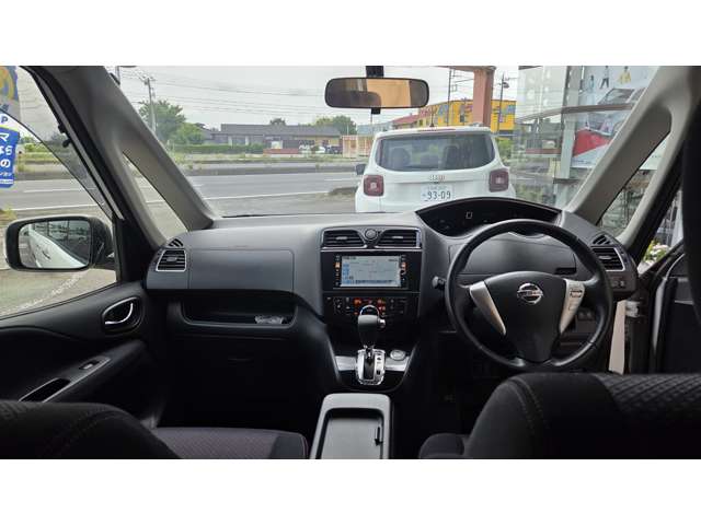日産 セレナ ２．０ ハイウェイスター Ｖセレクション H24年 (関東) 99