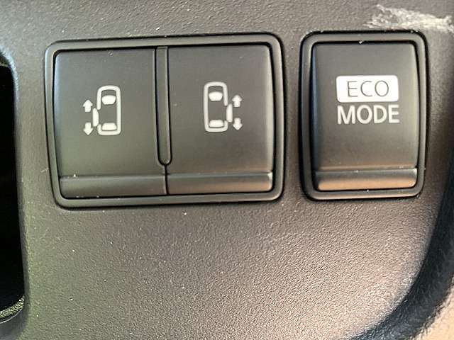 日産 セレナ ２．０ ハイウェイスター Ｓ－ＨＹＢＲＩＤ Ｖエアロモード H25年 (関東) 99