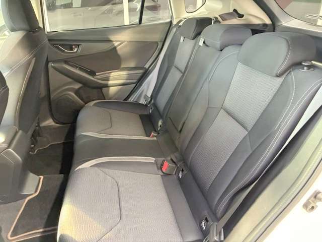 スバル インプレッサスポーツ ２．０ Ｉ－Ｓ アイサイト ４ＷＤ H29年 (関東) 99