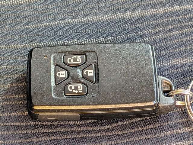 トヨタ ヴォクシー ２．０ ＺＳ 煌ＩＩ H24年 (関東) 99