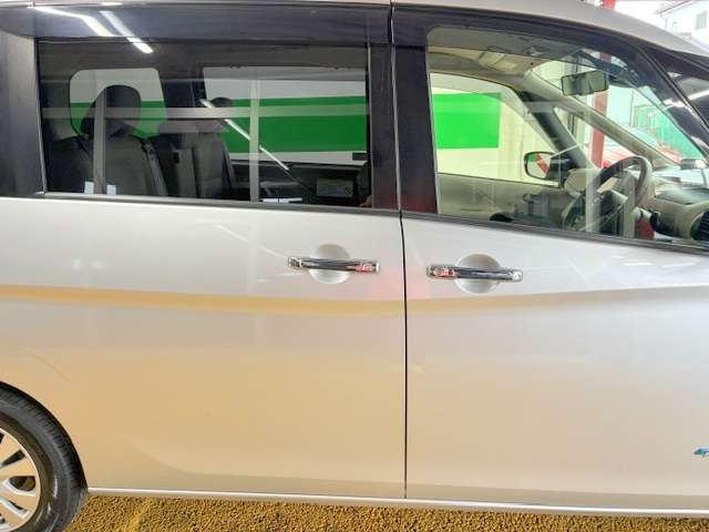 日産 セレナ ２．０ Ｇ H29年 (関東) 99