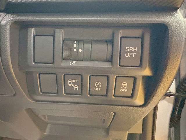 スバル インプレッサスポーツ １．６ Ｉ－Ｌ アイサイト ４ＷＤ H30年 (関東) 99