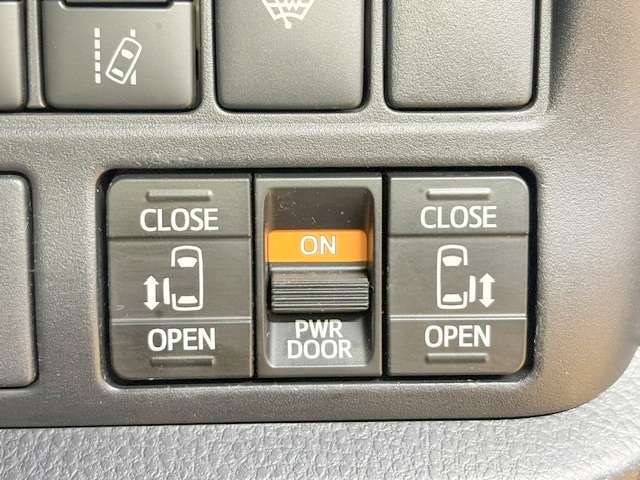 トヨタ ヴォクシー ２．０ Ｖ H29年 (関東) 99