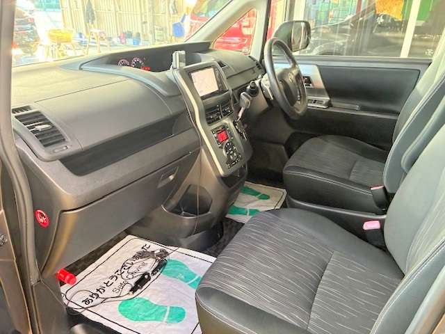 トヨタ ヴォクシー ２．０ ＺＳ 煌ＩＩ H24年 (関東) 99