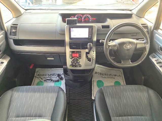 トヨタ ヴォクシー ２．０ ＺＳ 煌ＩＩ H24年 (関東) 99