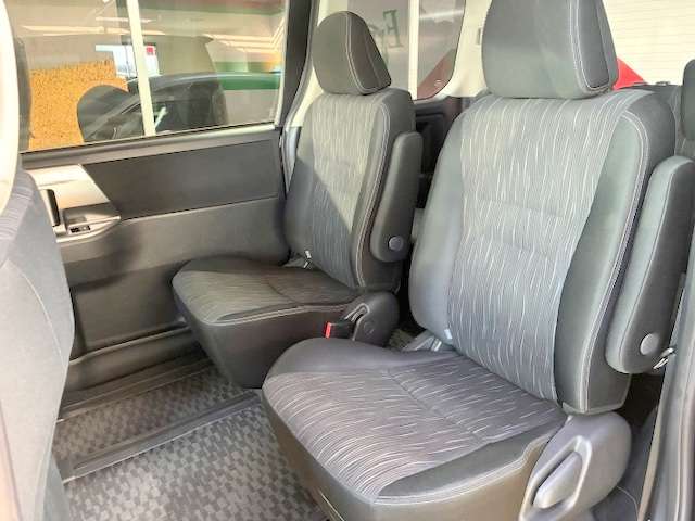 トヨタ ヴォクシー ２．０ ＺＳ 煌ＩＩ H24年 (関東) 99