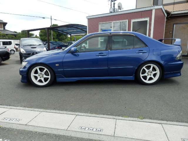 トヨタ アルテッツァ ２．０ ＲＳ２００ リミテッド ナビパッケージ H14年 (関東) 99