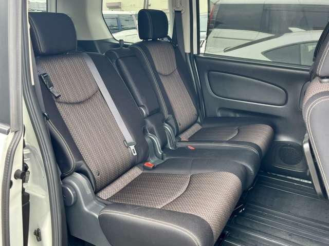 日産 セレナ ２．０ ハイウェイスター Ｖセレクション＋ＳＡＦＥＴＹＩＩ Ｓ－ＨＹＢＲＩＤ H28年 (近畿) 99