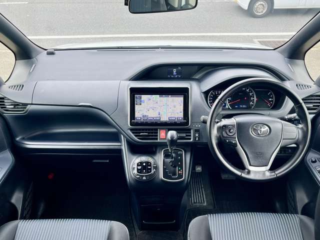 トヨタ ノア ２．０ ＳＩ H28年 (近畿) 99