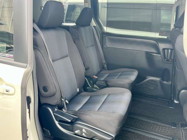 トヨタ ノア ２．０ ＳＩ H28年 (近畿) 99
