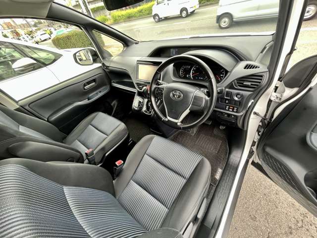 トヨタ ノア ２．０ ＳＩ H28年 (近畿) 99