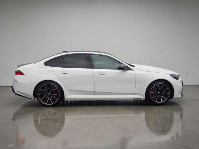 ＢＭＷ Ｍ５ ４．４ ４ＷＤ R7年 () 99