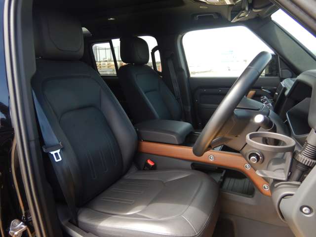 ランドローバー ディフェンダー １１０ Ｘ ３．０Ｌ Ｄ３００ ディーゼルターボ ４ＷＤ R4年 (近畿) 99