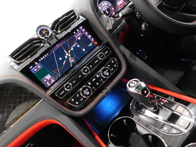 ベントレー ベンテイガ Ｓ ブラック エディション ４ＷＤ R7年 (近畿) 99