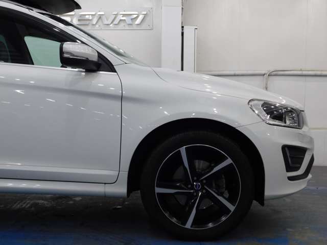 ボルボ ＸＣ６０ Ｔ６ ＡＷＤ Ｒデザイン ４ＷＤ H27年 (近畿) 99
