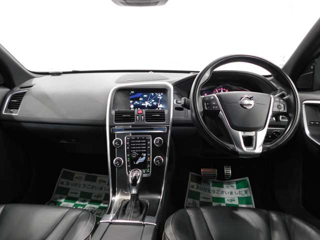 ボルボ ＸＣ６０ Ｔ６ ＡＷＤ Ｒデザイン ４ＷＤ H27年 (近畿) 99