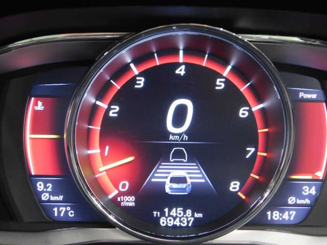 ボルボ ＸＣ６０ Ｔ６ ＡＷＤ Ｒデザイン ４ＷＤ H27年 (近畿) 99