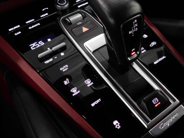 ポルシェ カイエン ３．０ ティプトロニックＳ ４ＷＤ H30年 (近畿) 99
