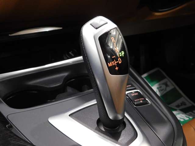 ＢＭＷ ３シリーズ ３２０ｄ　ラグジュアリー H27年 (近畿) 99