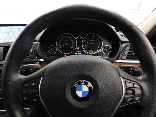 ＢＭＷ ３シリーズ ３２０ｄ　ラグジュアリー H27年 (近畿) 99