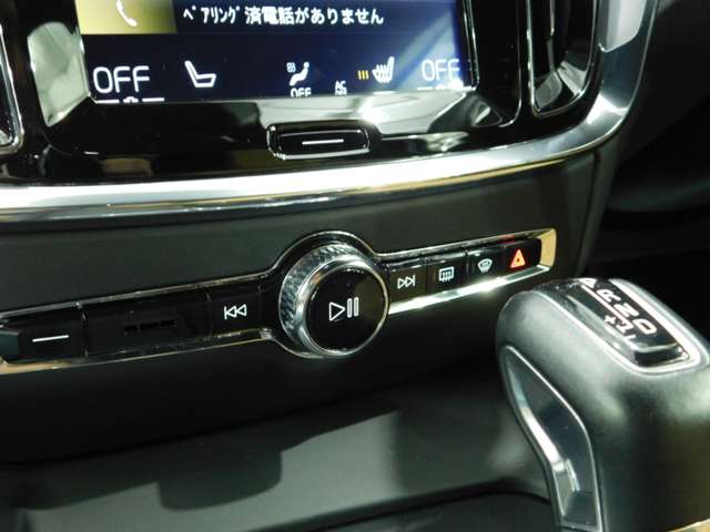 ボルボ Ｖ６０ Ｔ５　モメンタム R1年 (近畿) 99