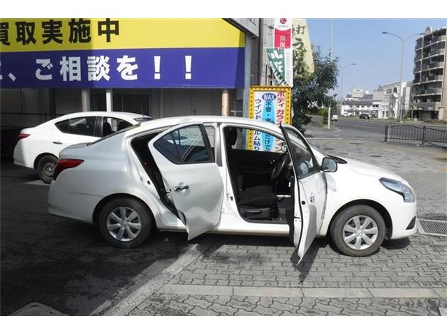 日産 ラティオ １．２ Ｘ H28年 (近畿) 99