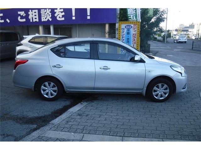 日産 ラティオ １．２ Ｘ H27年 (近畿) 99