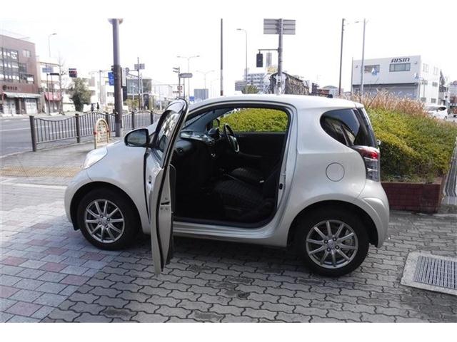 トヨタ ｉＱ １．０ １００Ｇ H22年 (近畿) 99