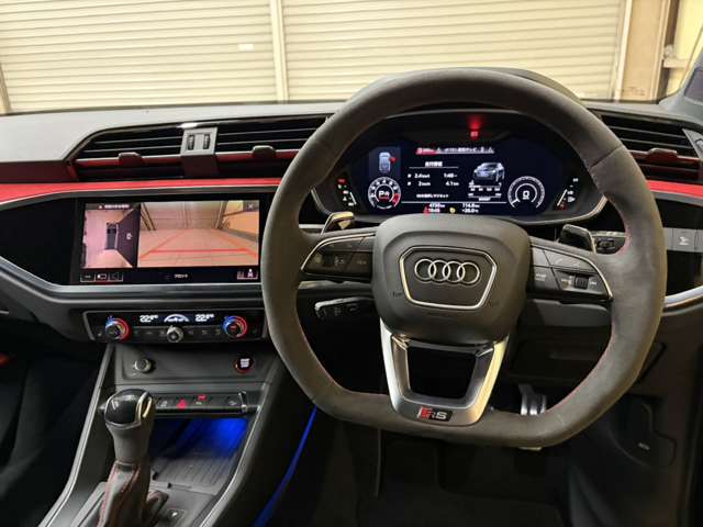 アウディ ＲＳ　Ｑ３　スポーツバック ２．５ ４ＷＤ R3年 () 99
