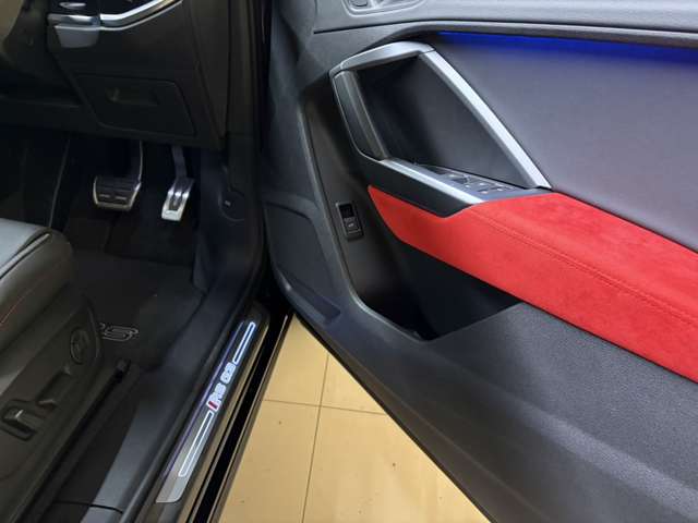 アウディ ＲＳ　Ｑ３　スポーツバック ２．５ ４ＷＤ R3年 () 99