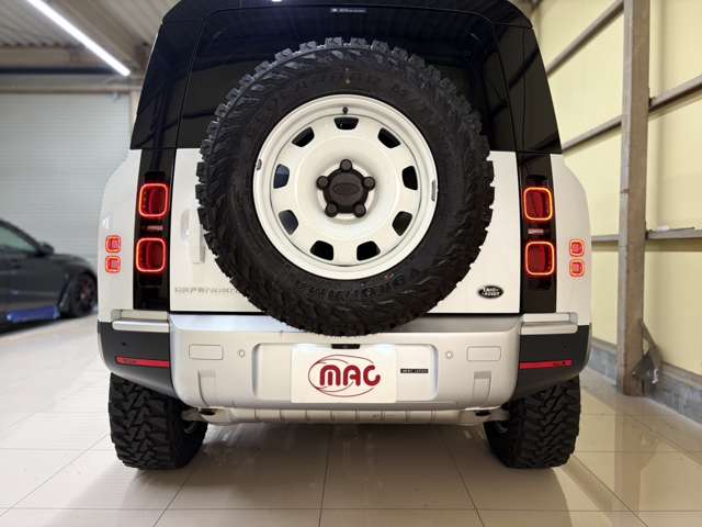 ランドローバー ディフェンダー １１０ Ｓ ２．０Ｌ Ｐ３００ ４ＷＤ R5年 (近畿) 99