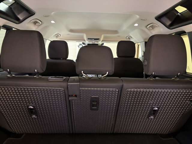 ランドローバー ディフェンダー １１０ Ｓ ２．０Ｌ Ｐ３００ ４ＷＤ R5年 (近畿) 99