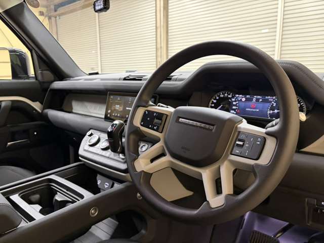 ランドローバー ディフェンダー １１０ Ｓ ２．０Ｌ Ｐ３００ ４ＷＤ R5年 (近畿) 99