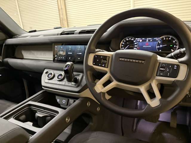 ランドローバー ディフェンダー １１０ Ｓ ２．０Ｌ Ｐ３００ ４ＷＤ R5年 (近畿) 99