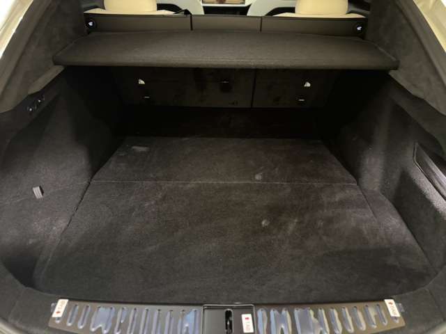テスラ モデルＳ Ｐｌａｉｄ R5年 (近畿) 99